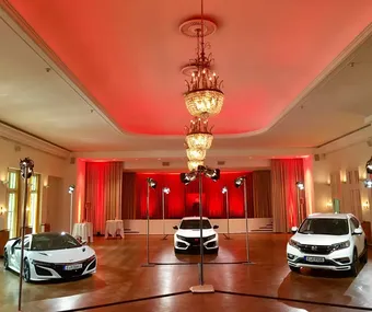 Großer Festsaal red