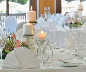 Hofgarten set table candle