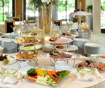 Lindtner Breakfast Buffet