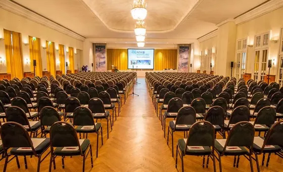 Großer Saal bestuhlt Großer Saal bestuhlt